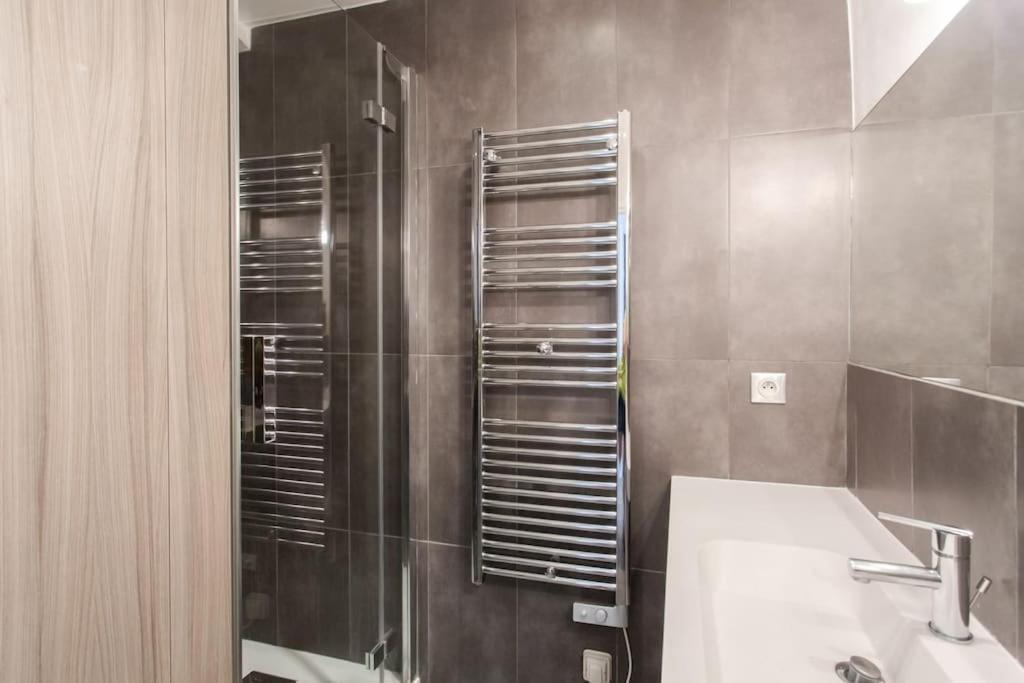 #40 Bright Sea View Suite For 6 2Mins Walk Port & Sea فيليوفرُنش سور مير المظهر الخارجي الصورة